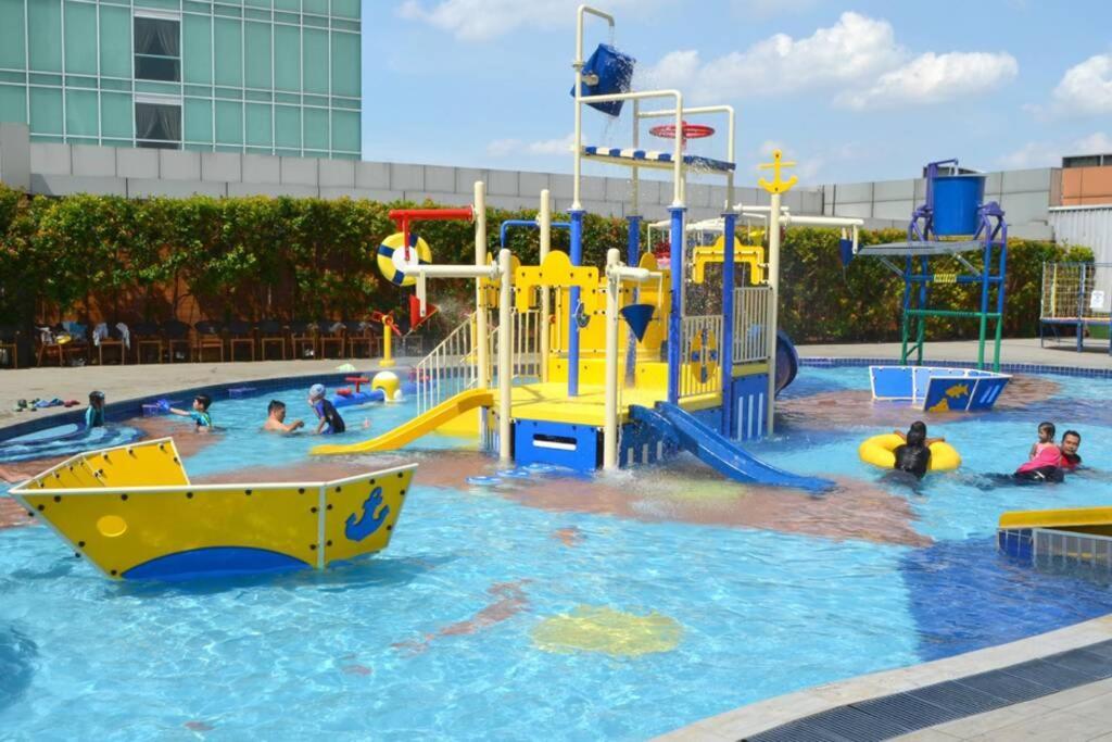 ג'והור בהרו Abhome "Love Suite" #Ksl D'Esplanade #Ksl City Mall #Water Theme Park #Jb מראה חיצוני תמונה